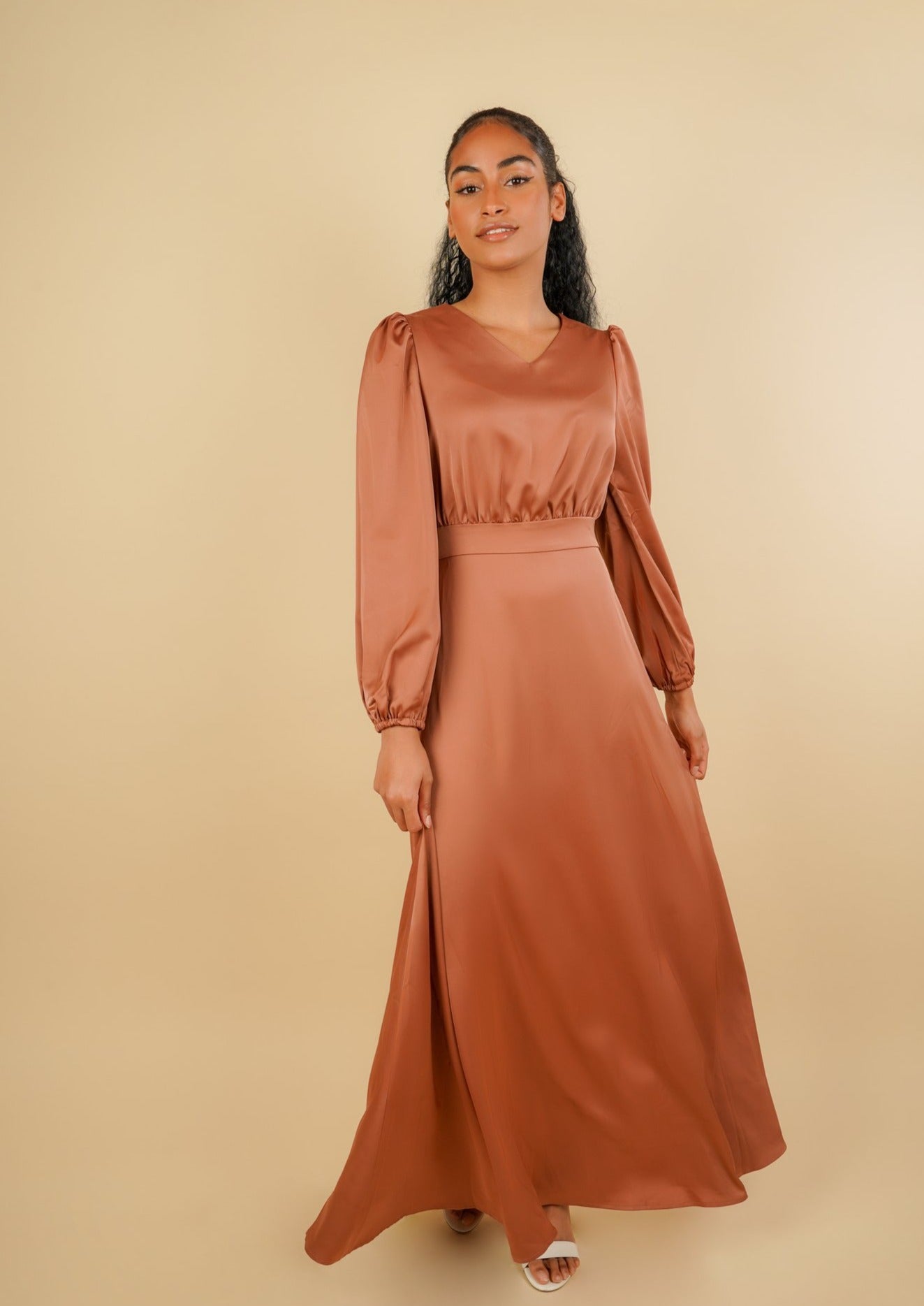 Inayah V-Neck Maxi Dress - Coffee - AMARIAH