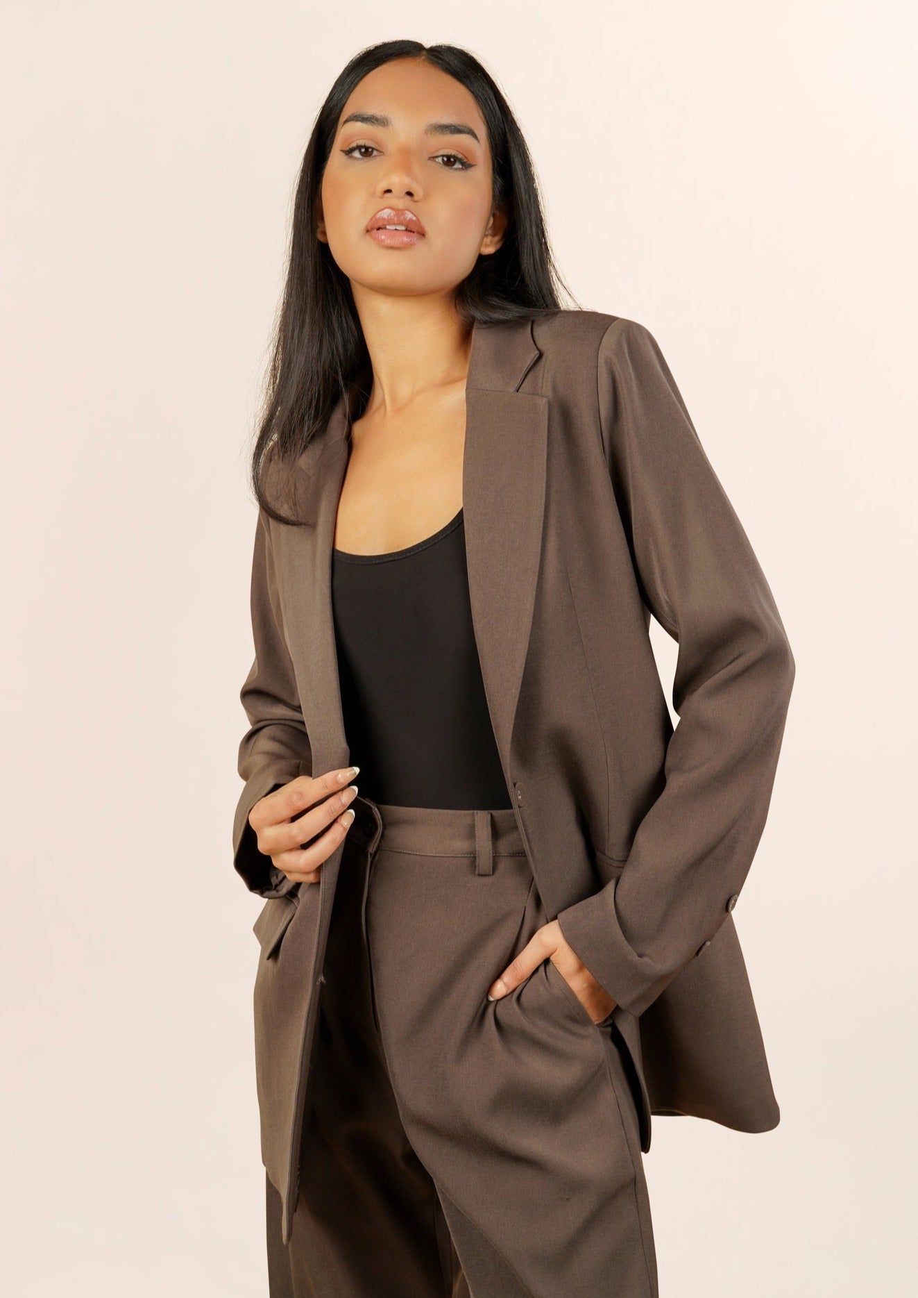 Clothing : Outerwear : 'Sariah' Ivory Extreme Tailored Blazer